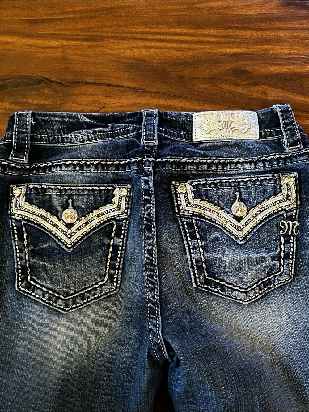 Miss Me Easy Straight with Silver Accents Jeans | Size: 29 - Picture 6 of 6